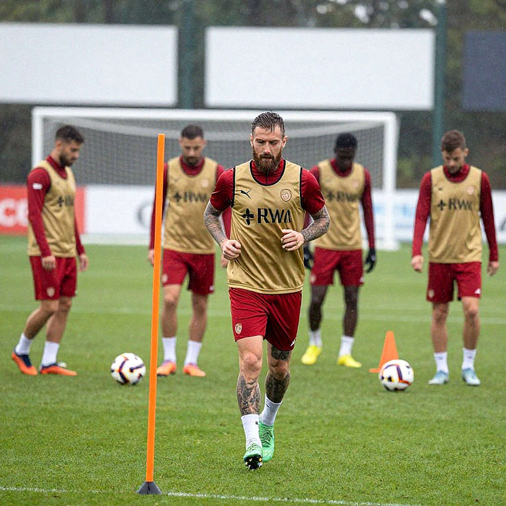 Klopp tái cấu trúc đội tuyển Đức bằng mô hình hai nhóm: canh bạc tuyển chọn và vùng dữ liệu trống Klopp tái cấu trúc đội tuyển Đức bằng mô hình hai nhóm: canh bạc tuyển chọn và vùng dữ liệu trống
