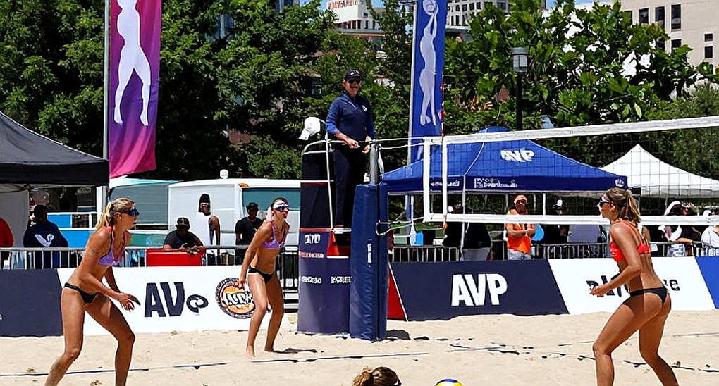 Nebraska 19-0 đứng số 1: bảng 16 đội đầu tiên của NCAA đang xếp hạng lịch thi đấu, không xếp hạng thành tích