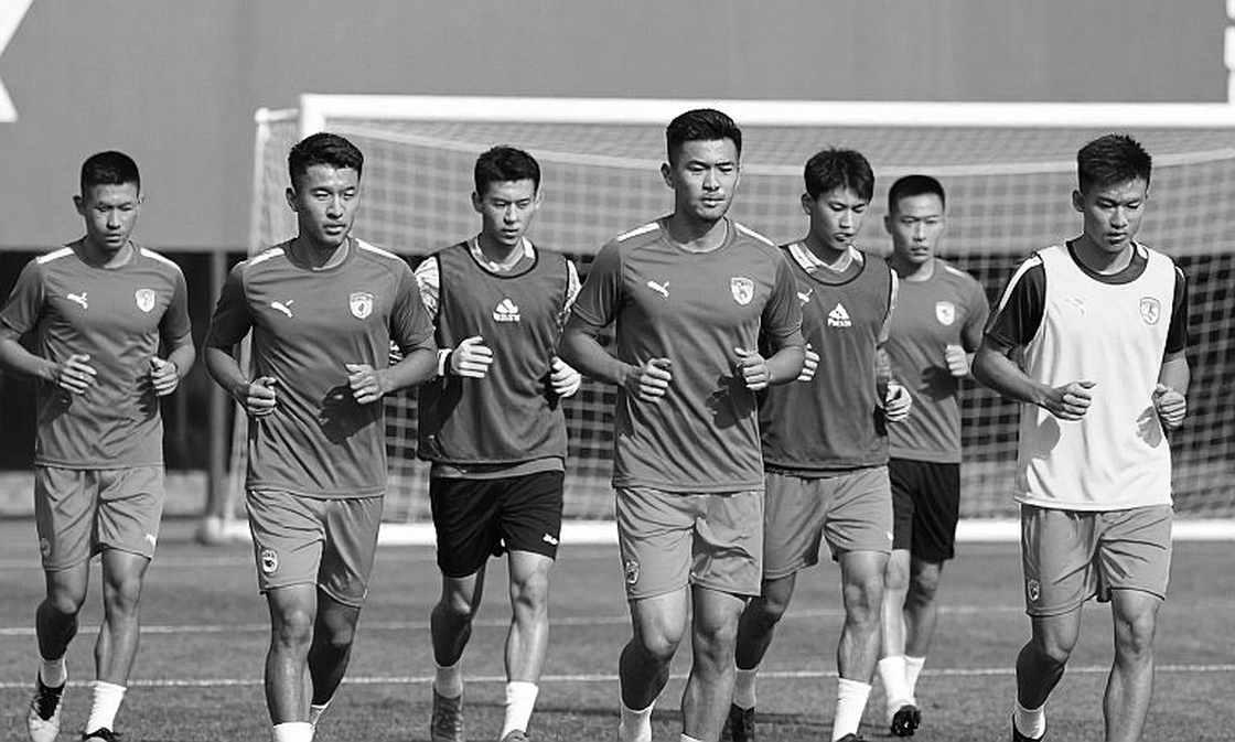 Riku Araki's 12th-minute save: the 'trigger' for a 7-0 win and the dilemma of an 18-year-old hungry for matches Riku Araki's 12th-minute save: the 'trigger' for a 7-0 win and the dilemma of an 18-year-old hungry for matches