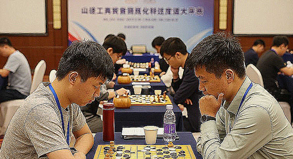 Olympiad cờ vua 2026 vòng 9: Cú thoát hiểm của Gukesh và ba cột điểm trống của Ấn Độ