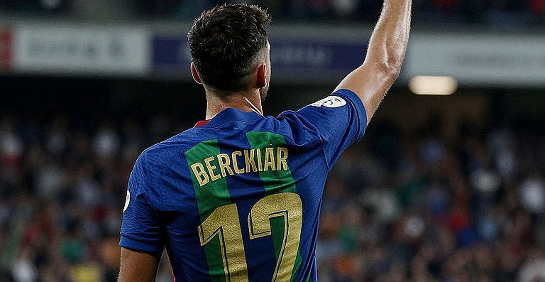 Barcelona giữ chân 'số 9 tương lai' Hamza Abdelkarim đến 2030 với điều khoản giải phóng 150 triệu euro