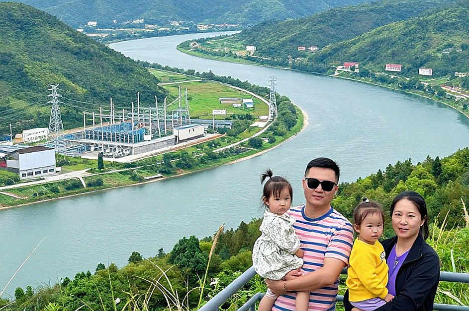 Buổi sáng không bão của Spencer Korwin: Khi dữ liệu bơi lội không thắng nổi dòng chảy