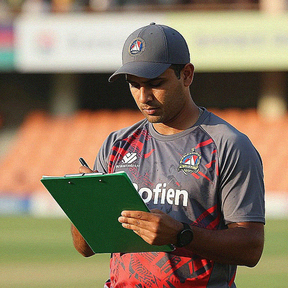 Ô trống trong hồ sơ esports: Vì sao câu trả lời trung thực nhất là 'không đủ dữ liệu'