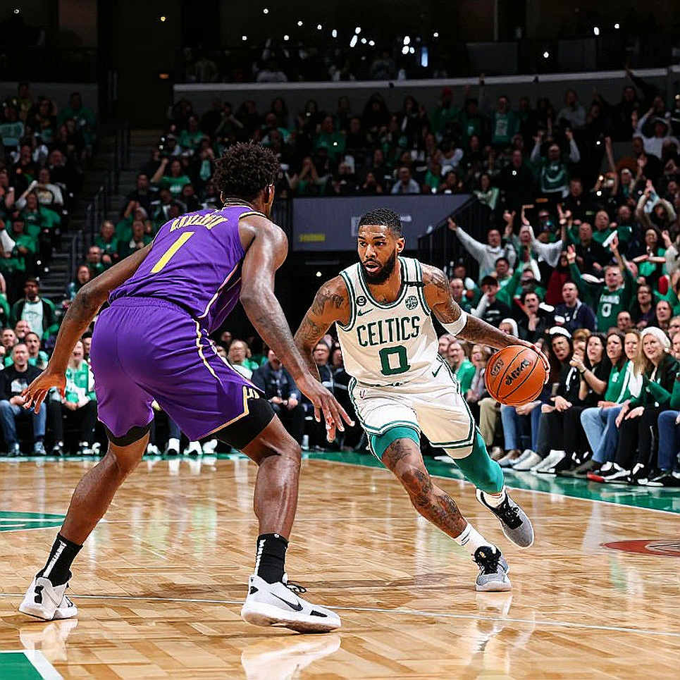 La Salle hạ UE 97-88 sau hiệp phụ: chiều sâu đội hình che lấp 23 giây đánh rơi