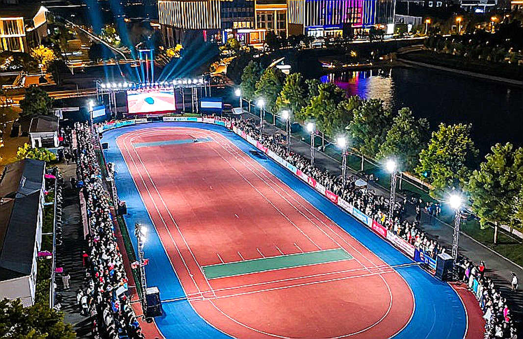 21.47 Seconds in Budapest: Amy Hunt, the Billboard, and the Audit of the Female Athlete's Body 21.47 Seconds in Budapest: Amy Hunt, the Billboard, and the Audit of the Female Athlete's Body