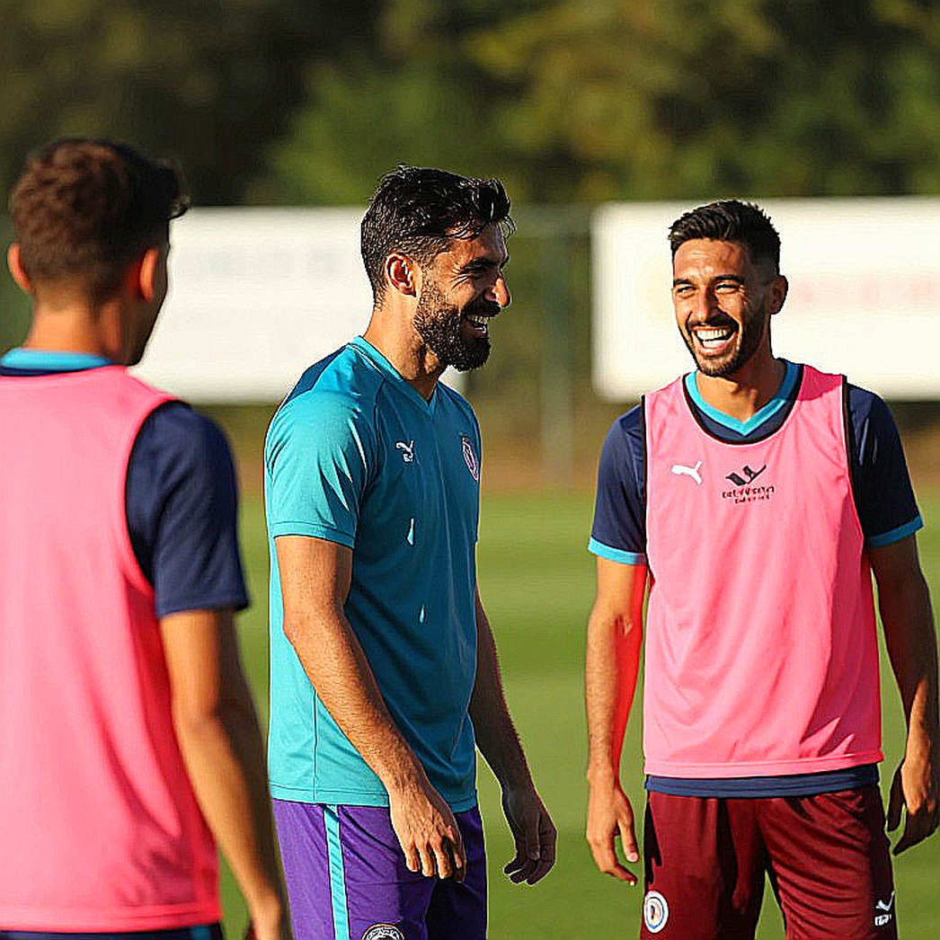 Carrick gạt Fernandes xuống ghế dự bị: chiều cao khối phòng ngự, tấm băng đội trưởng và cái giá của một quyết định bằng uy quyền
