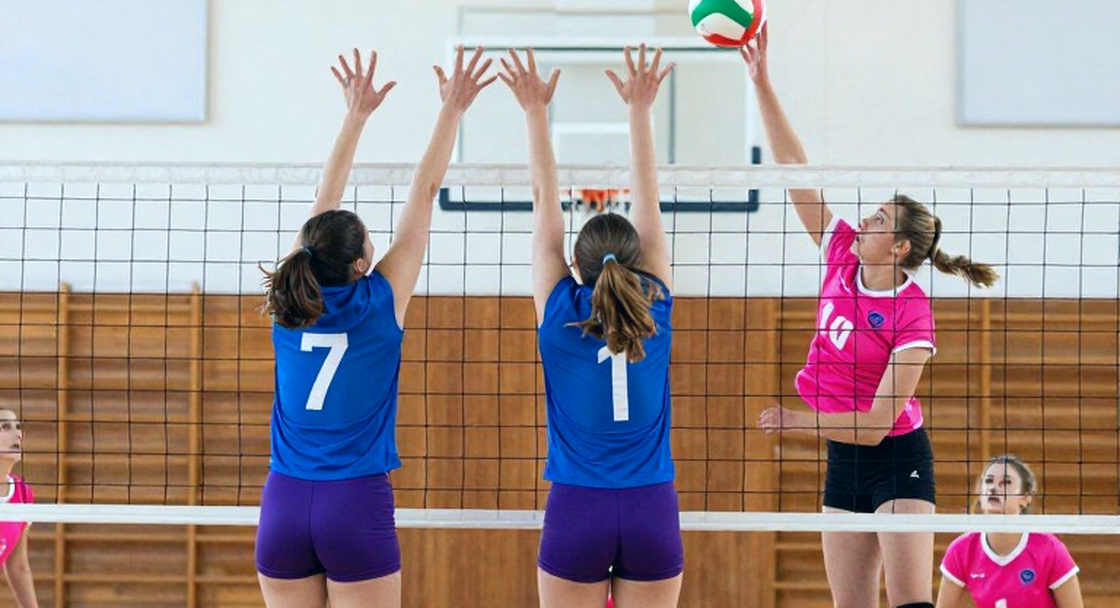 Thái Lan gục ở set 5 trước Trung Quốc: Tốc độ chạm trần, và bức tường vật lý không thể đập bằng cảm hứng